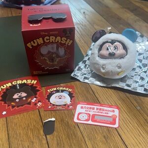 Disney Fun Crash Plush confirmed
Grafitti Micky